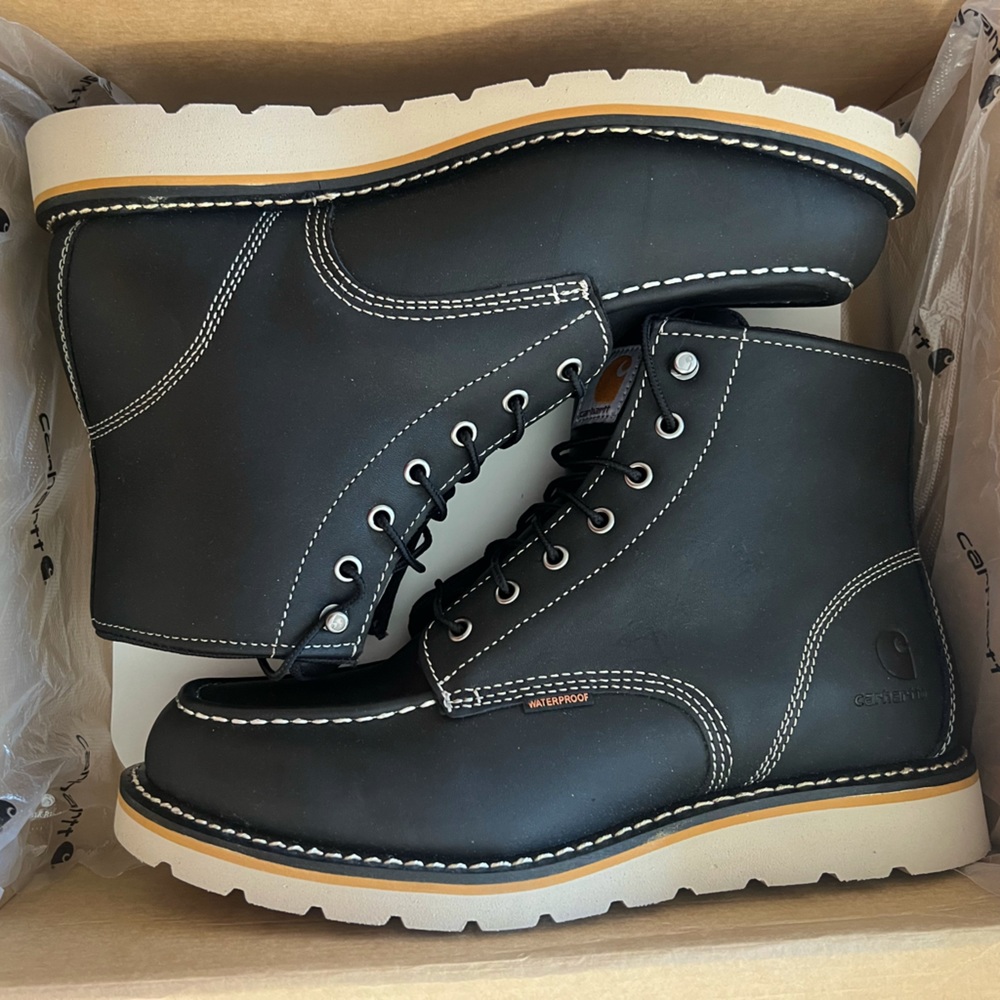 CARHARTT SIZE 11M WATERPROOF WEDGE BOOT
